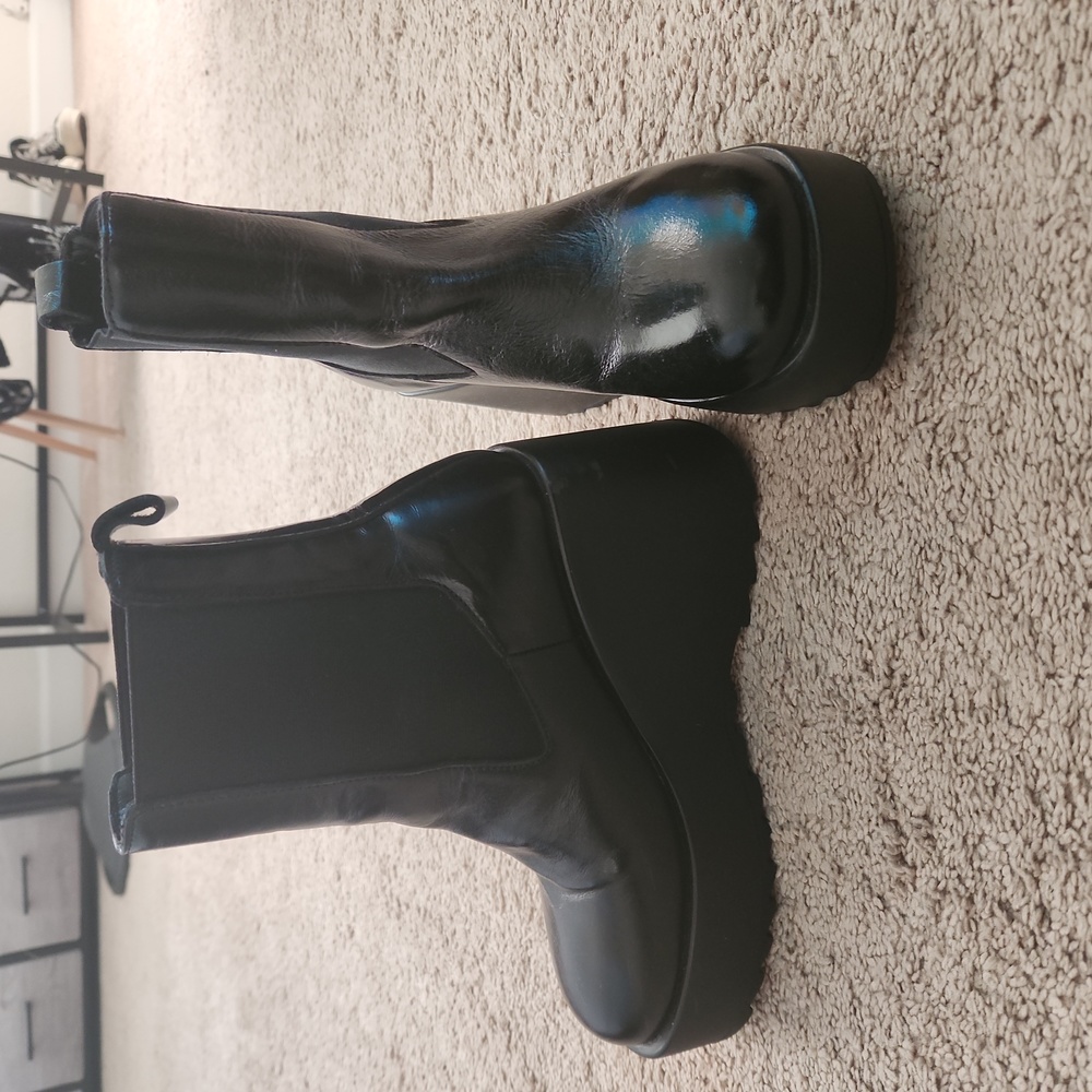 Women's booties